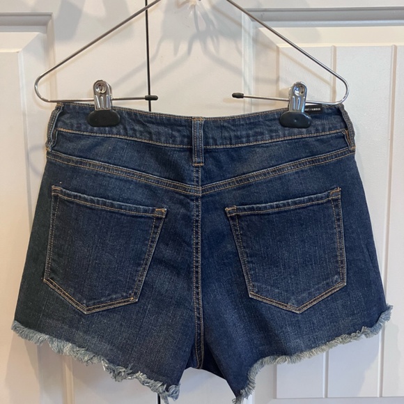 Almost Famous Ripped Denim Shorts - Picture 2 of 4